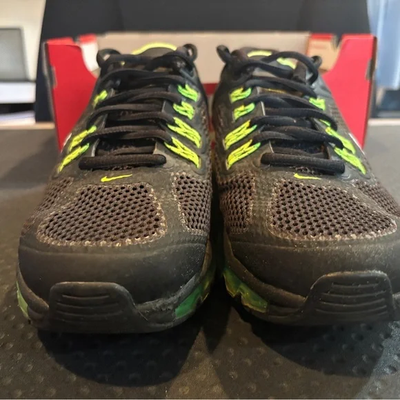 Nike Air Max 2013 (gs) size 6 youth, big kids